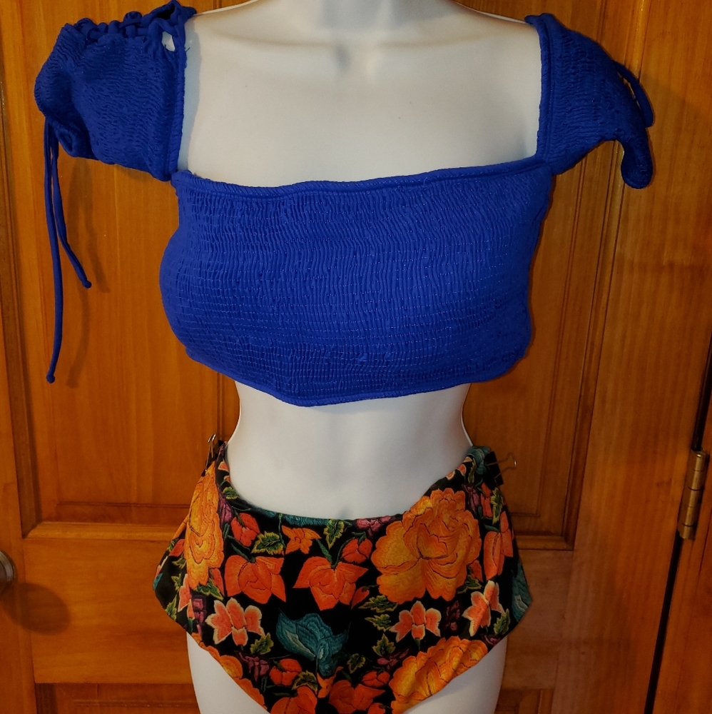 NEW Plus-size swimwear